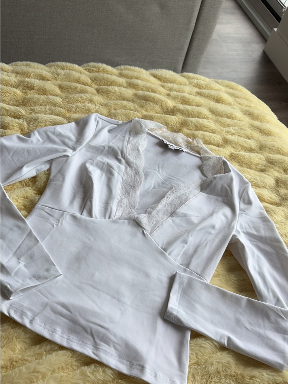 Harlow white lace long sleeve